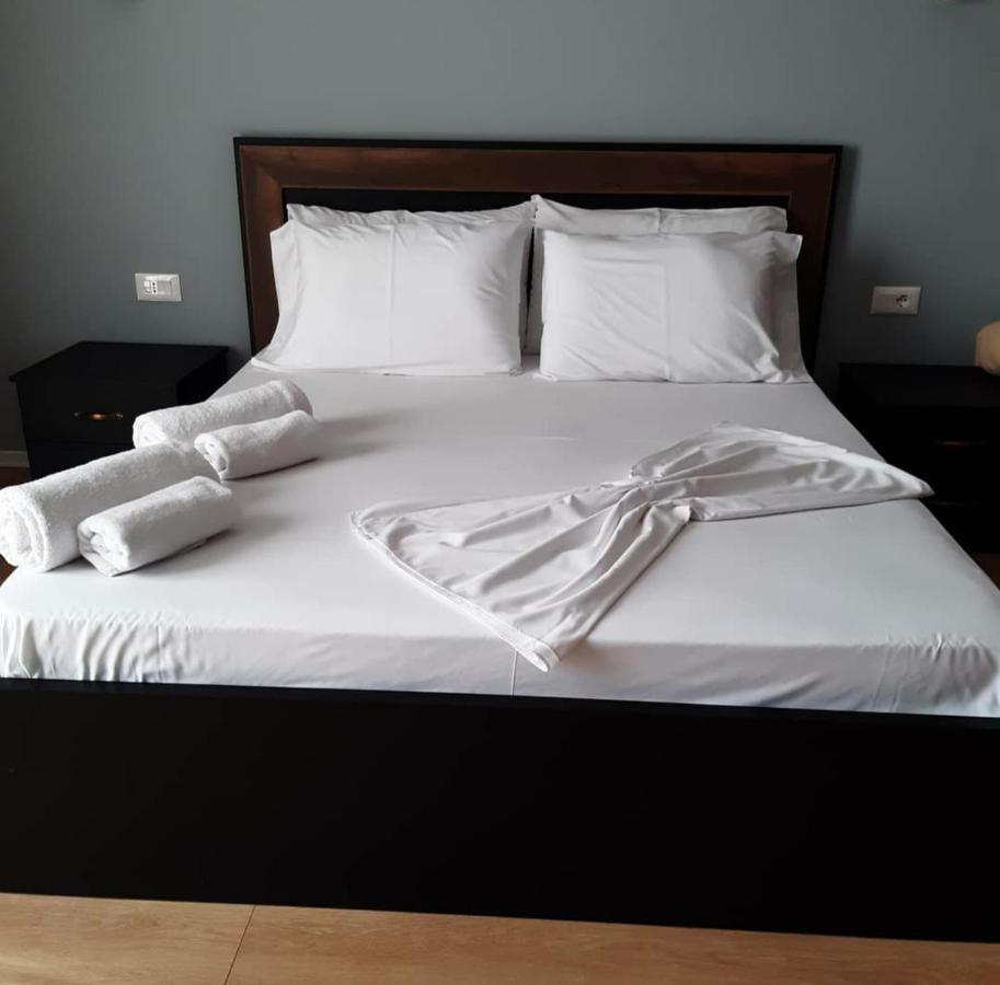 House Of Horses Shtepia E Kuajve Hotel Korce Ngoại thất bức ảnh