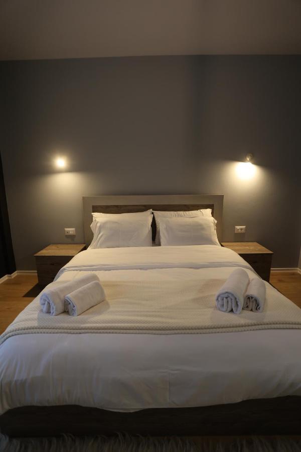 House Of Horses Shtepia E Kuajve Hotel Korce Ngoại thất bức ảnh