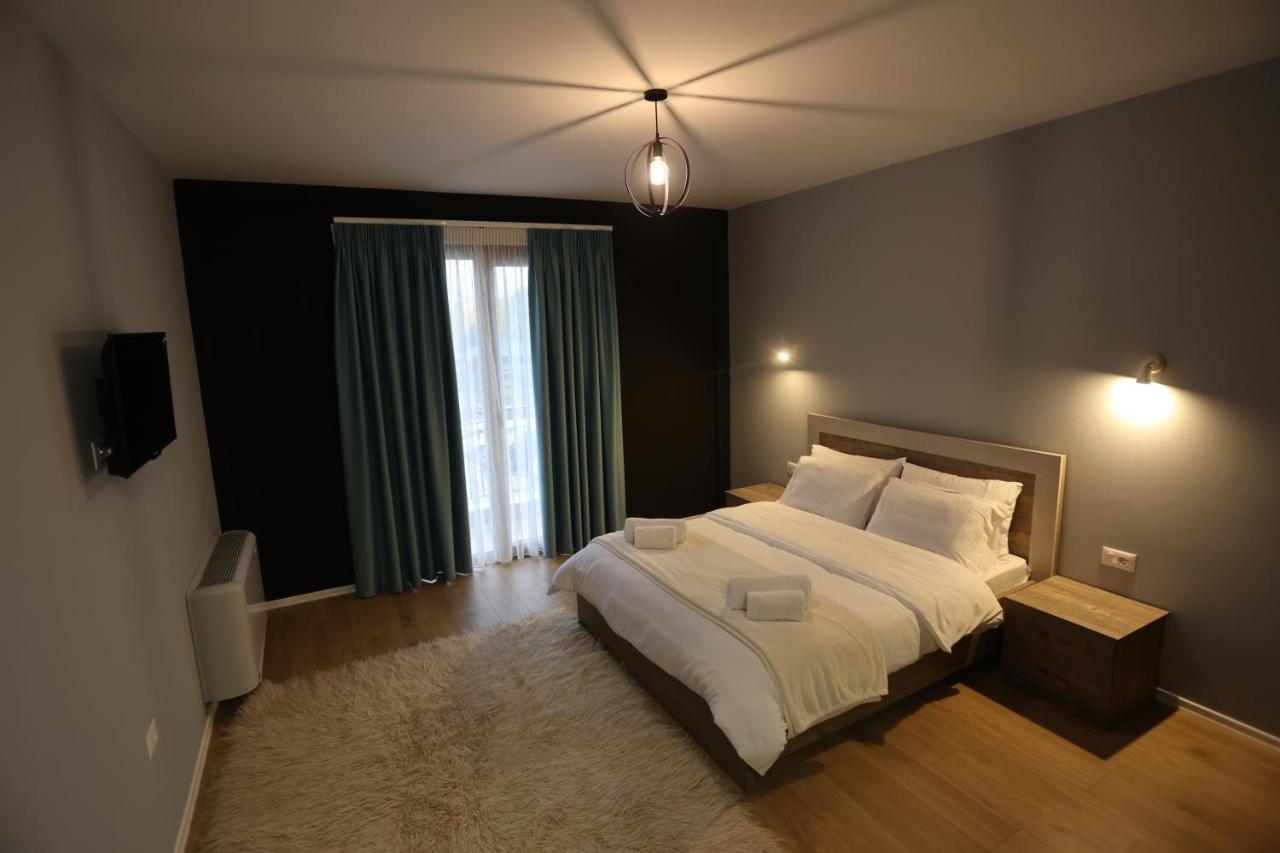 House Of Horses Shtepia E Kuajve Hotel Korce Ngoại thất bức ảnh